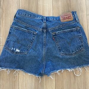 Levi’s 501 shorts size 27